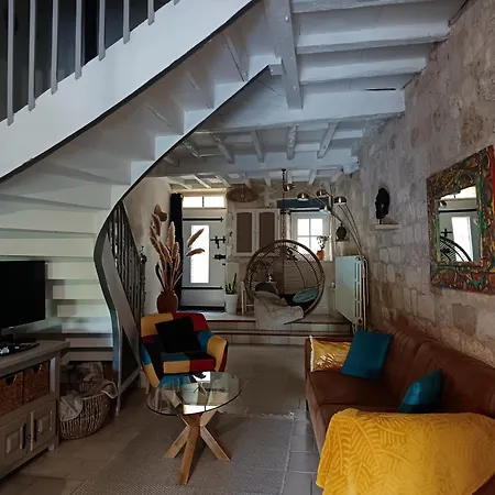 Charmante Maison De Village Du 13eme Siecle * Cestayrols